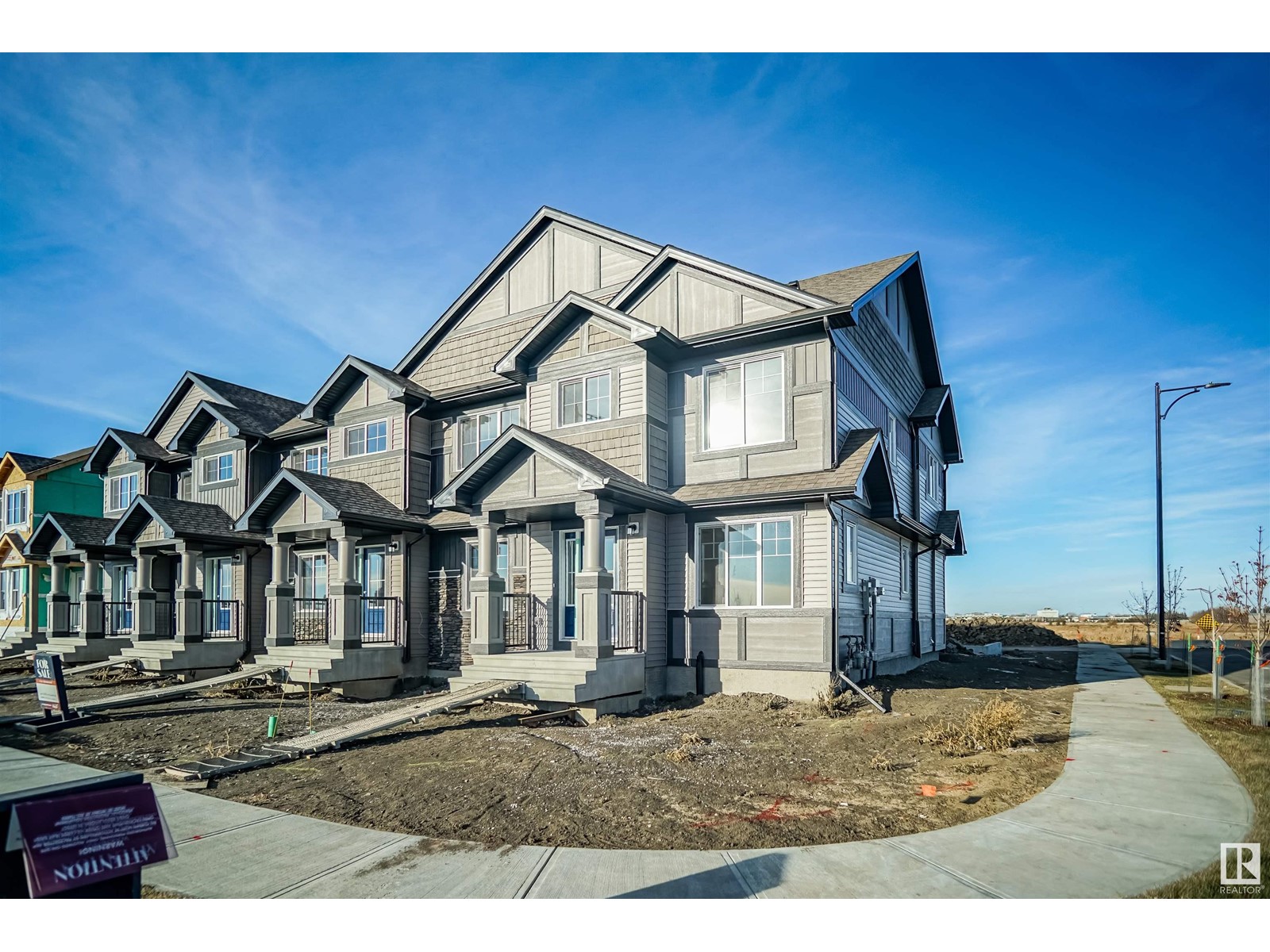 184 Savoy CR