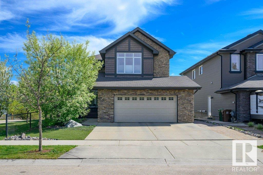 127 ELLINGTON CR