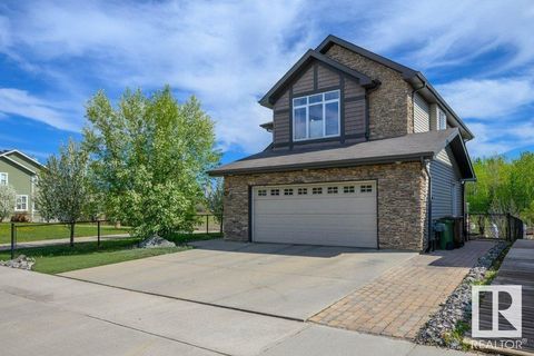 127 ELLINGTON CR St. Albert AB T8N4B9