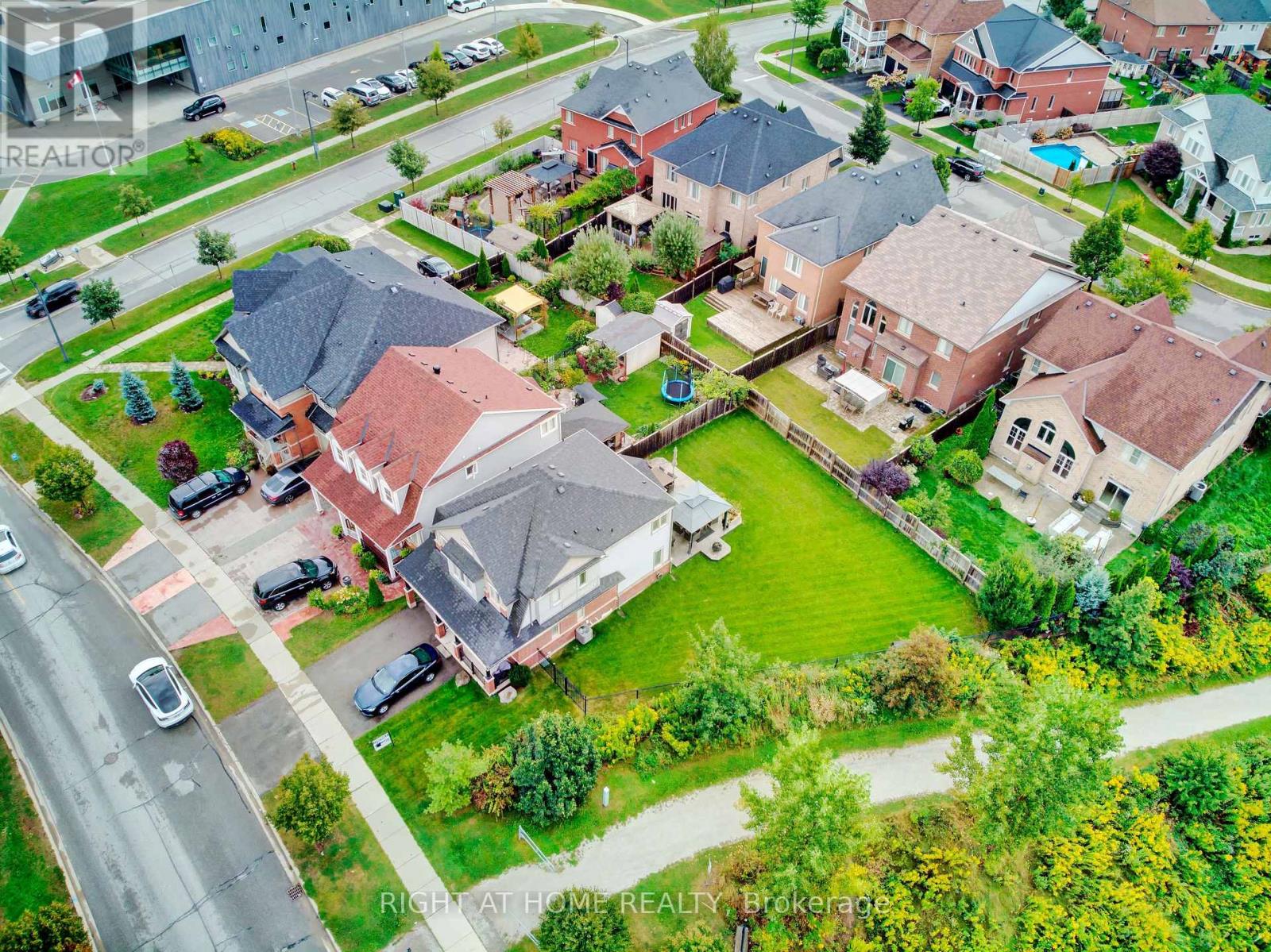 343 MILLER PARK AVENUE