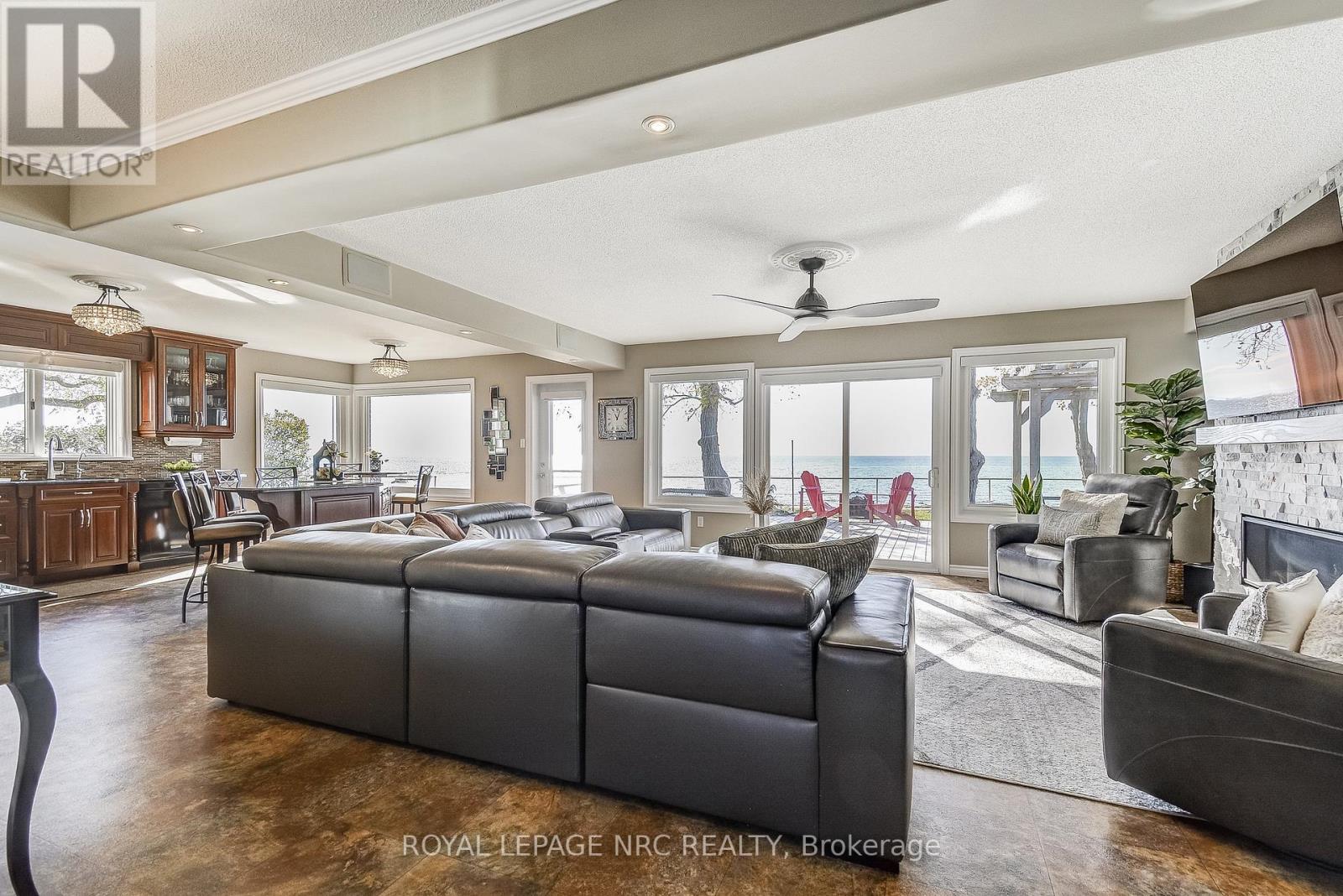 10781 LAKESHORE ROAD W