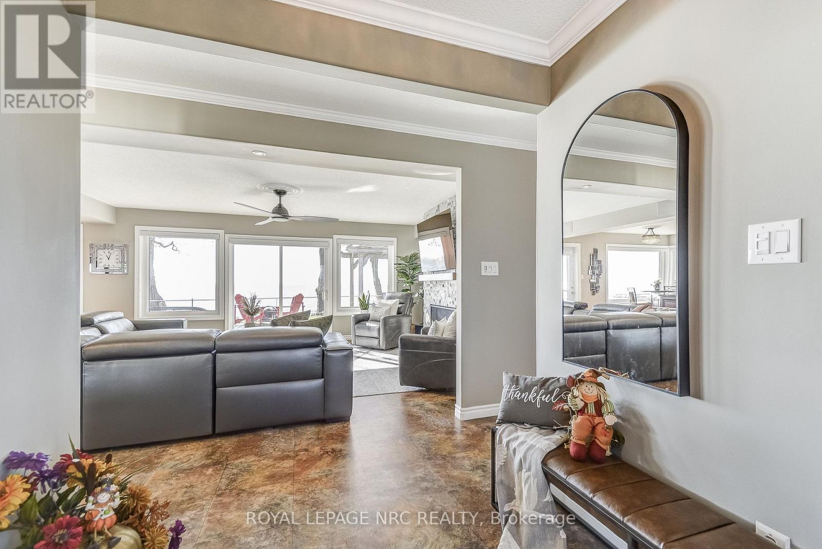 10781 LAKESHORE ROAD W