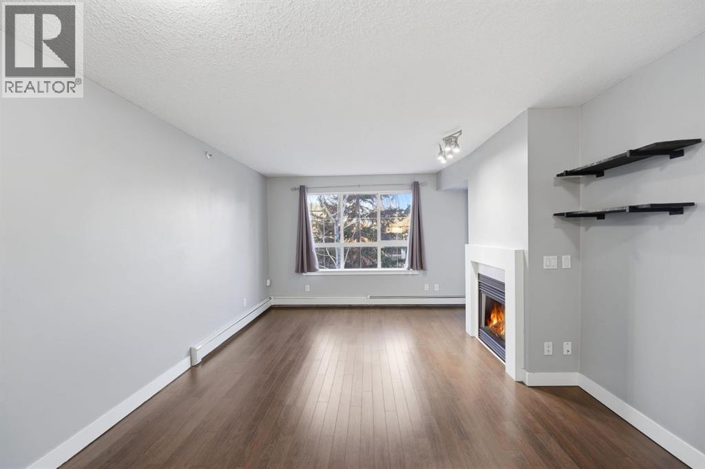 426, 35 Richard Court SW