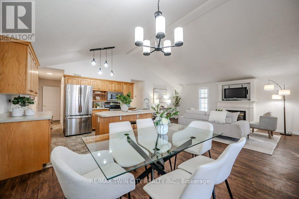 185 WESLEY CRESCENT
