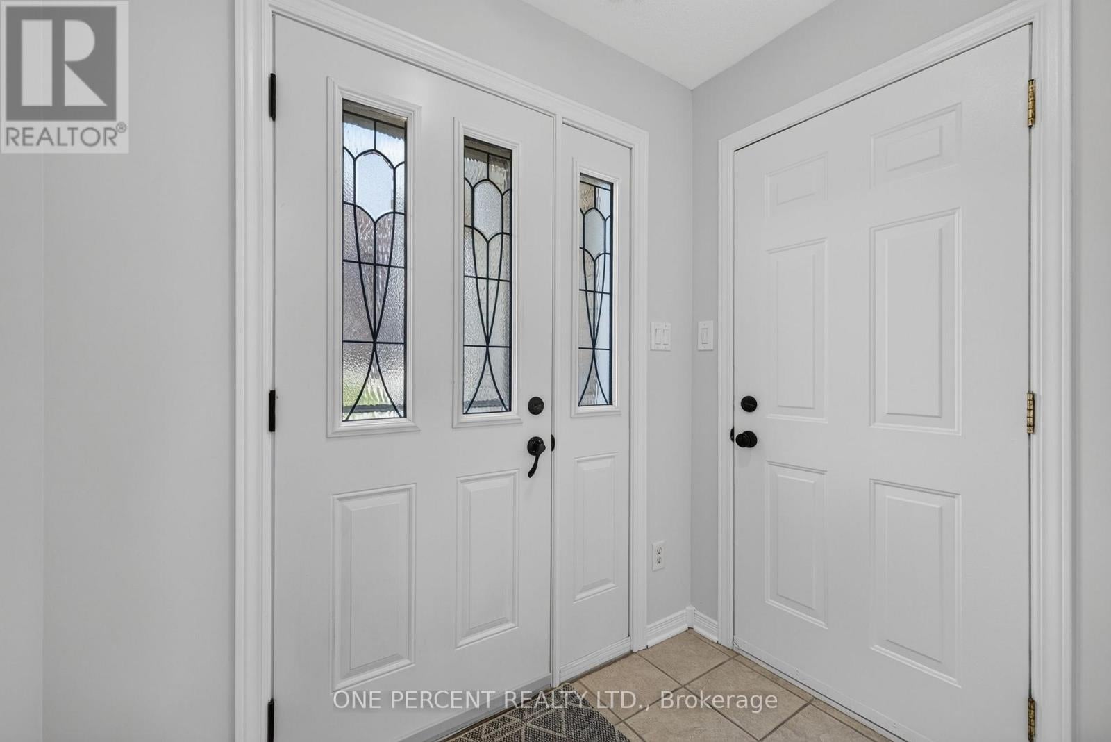 18 DR GORDON CRESCENT