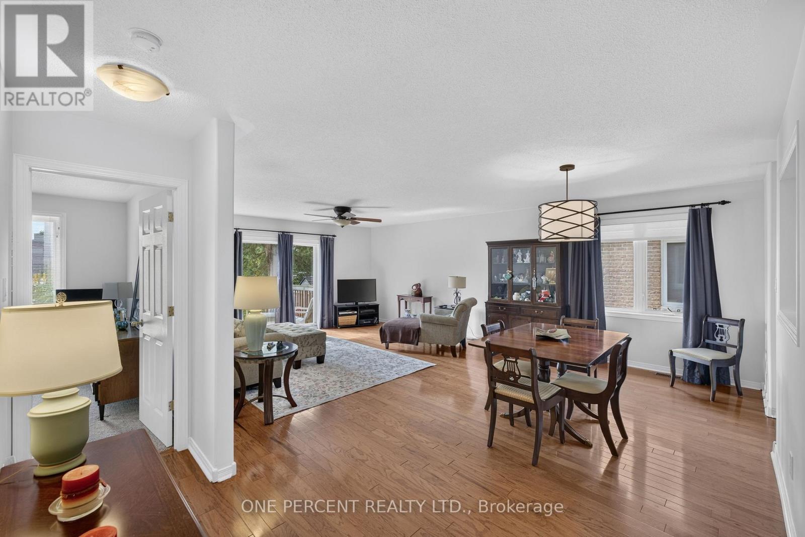 18 DR GORDON CRESCENT