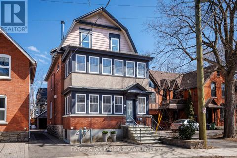 11 HOWICK PLACE Ottawa ON K1S3S4