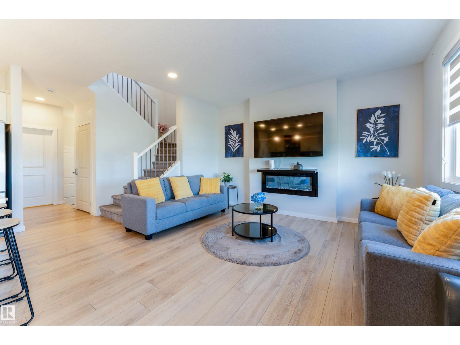8426 228a ST NW NW
