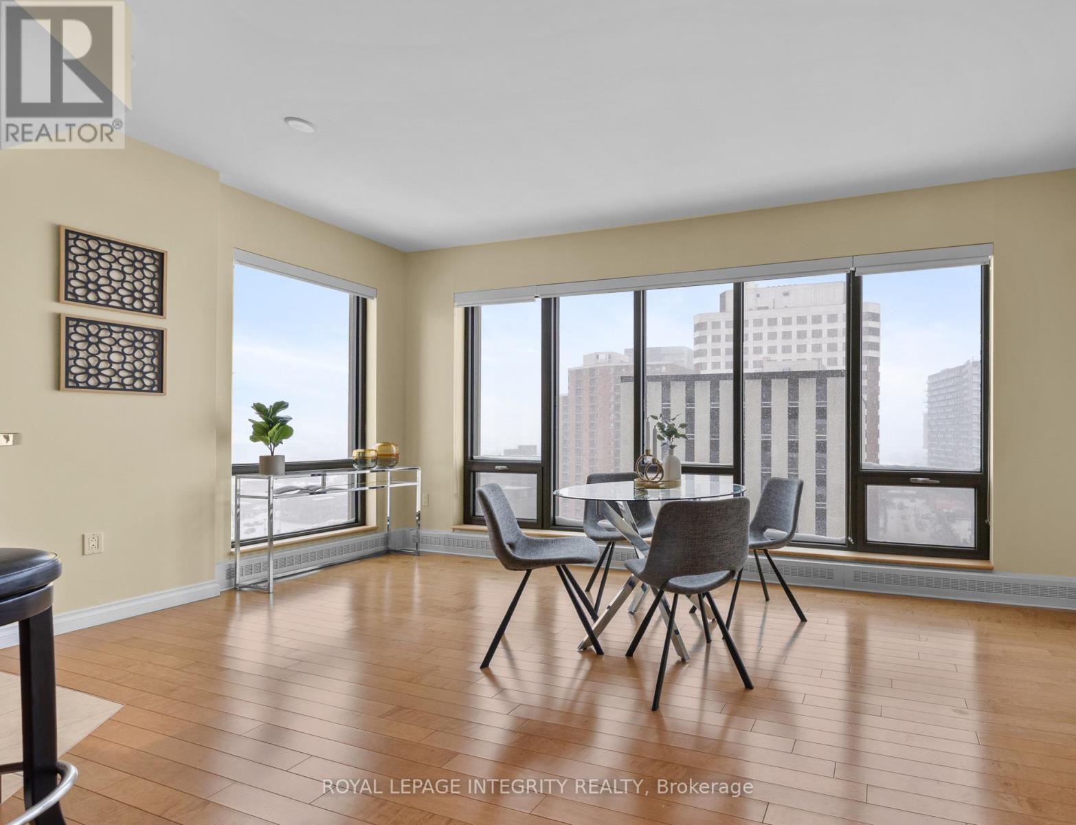 1207 - 90 GEORGE STREET