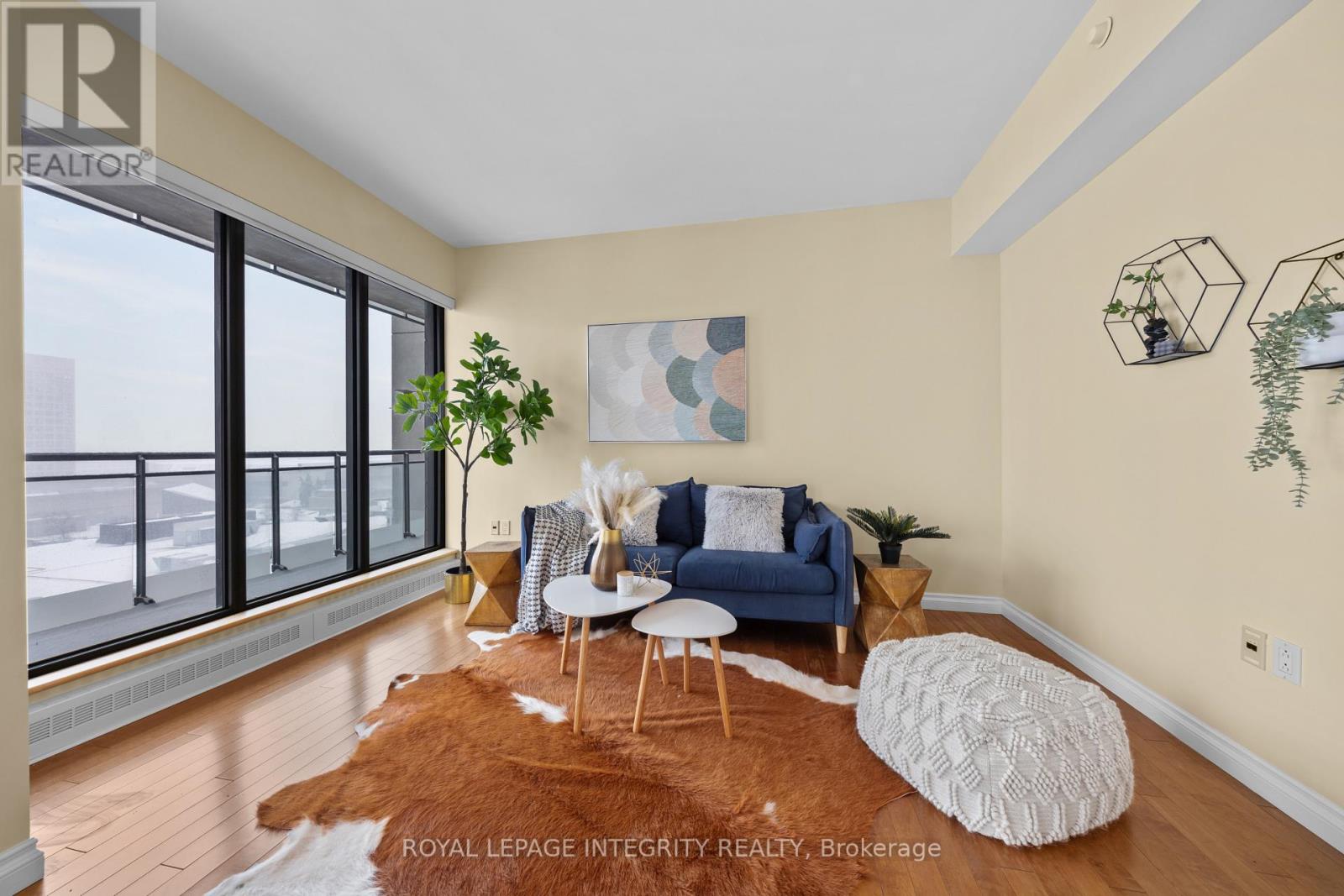 1207 - 90 GEORGE STREET