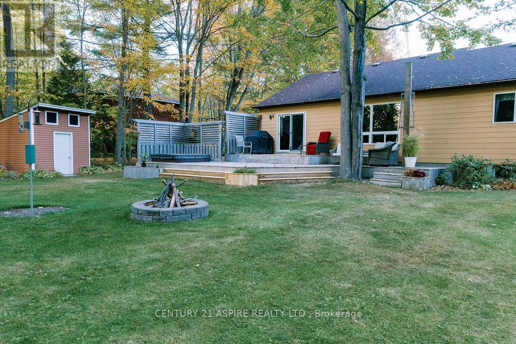 32 COUNTRY LANE