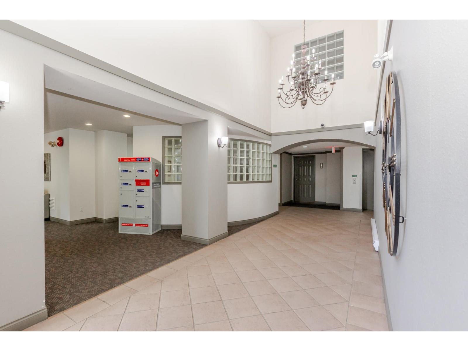 208 3176 GLADWIN ROAD