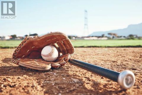 70 DIVISION STREET Guelph (Exhibition Park) ON N1H4R5