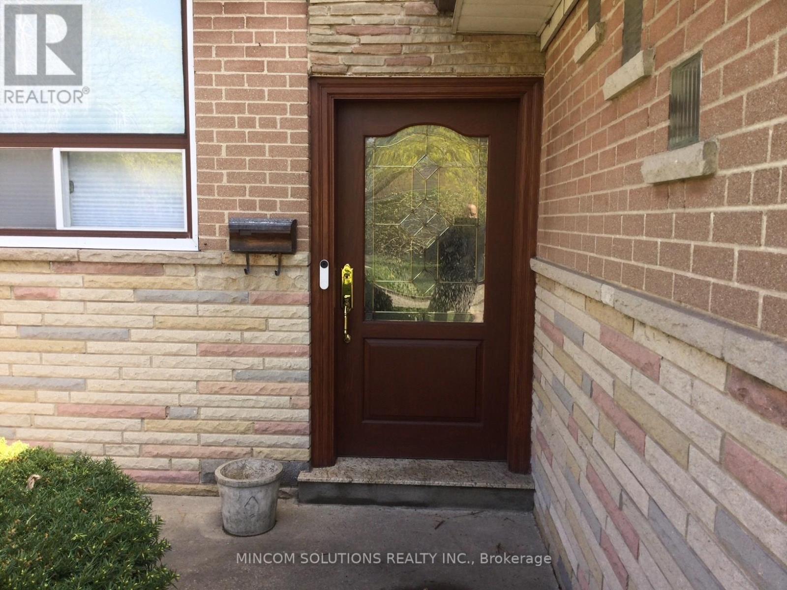167 KINGSVIEW BOULEVARD