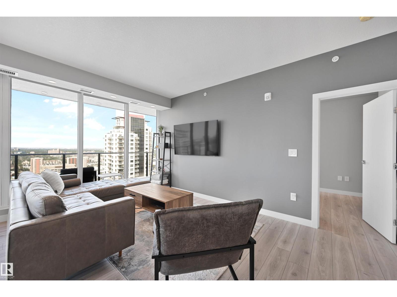 #2701 10180 103 ST NW