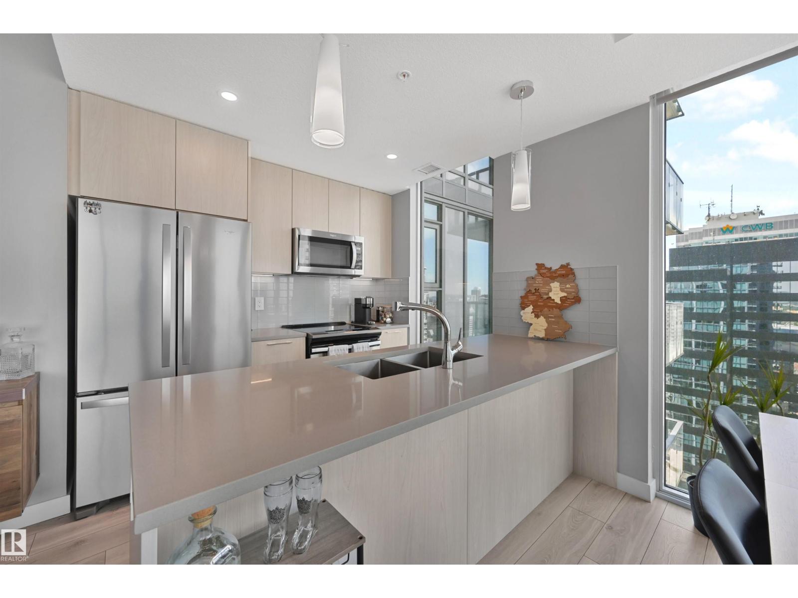 #2701 10180 103 ST NW