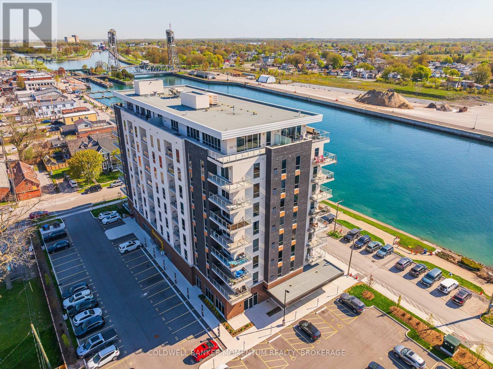 403 - 118 WEST STREET