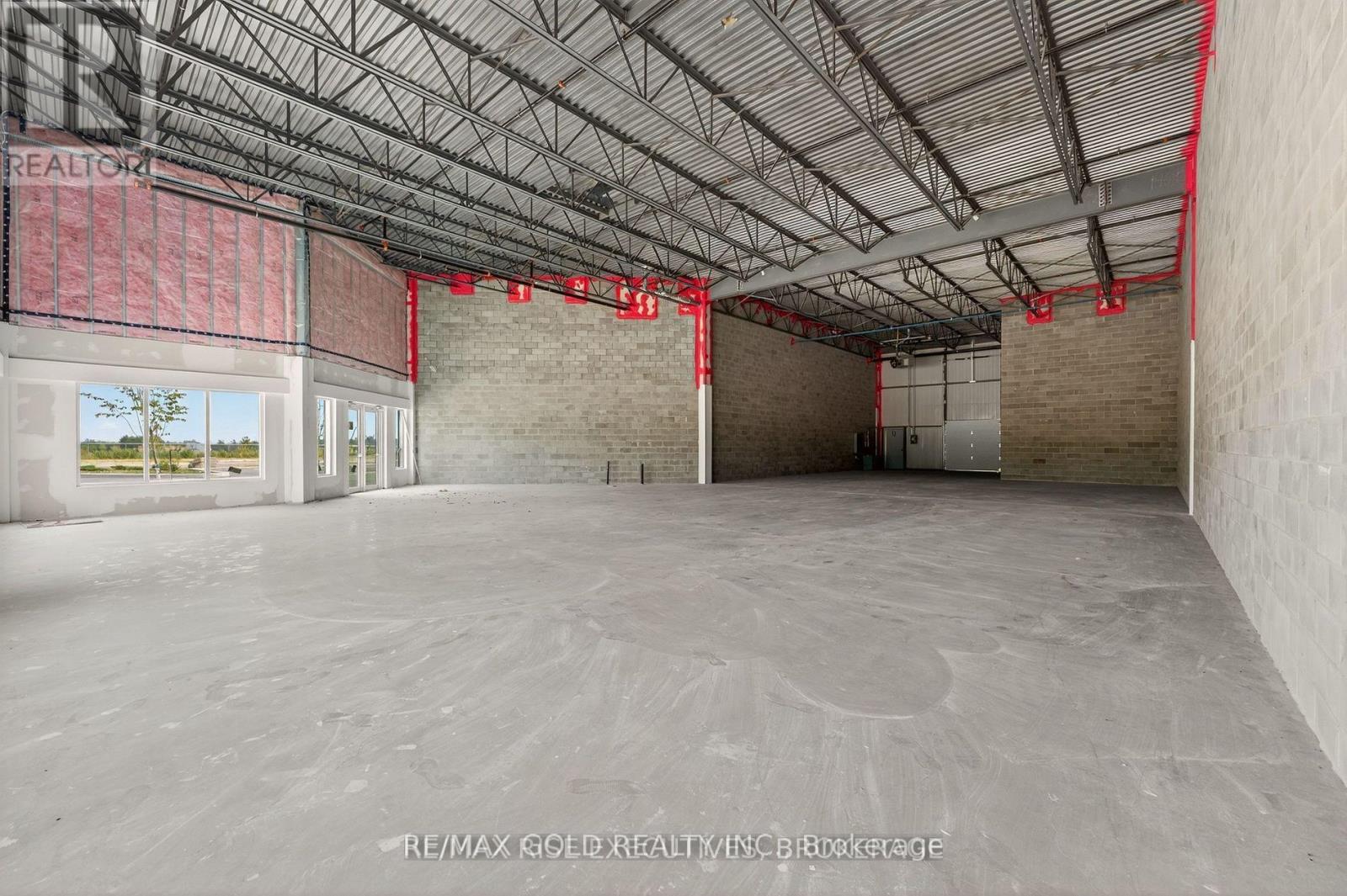 11 - 1325 CENTENNIAL DRIVE N