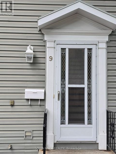 9 - 740 MORIN STREET N Ottawa ON K1K3G9