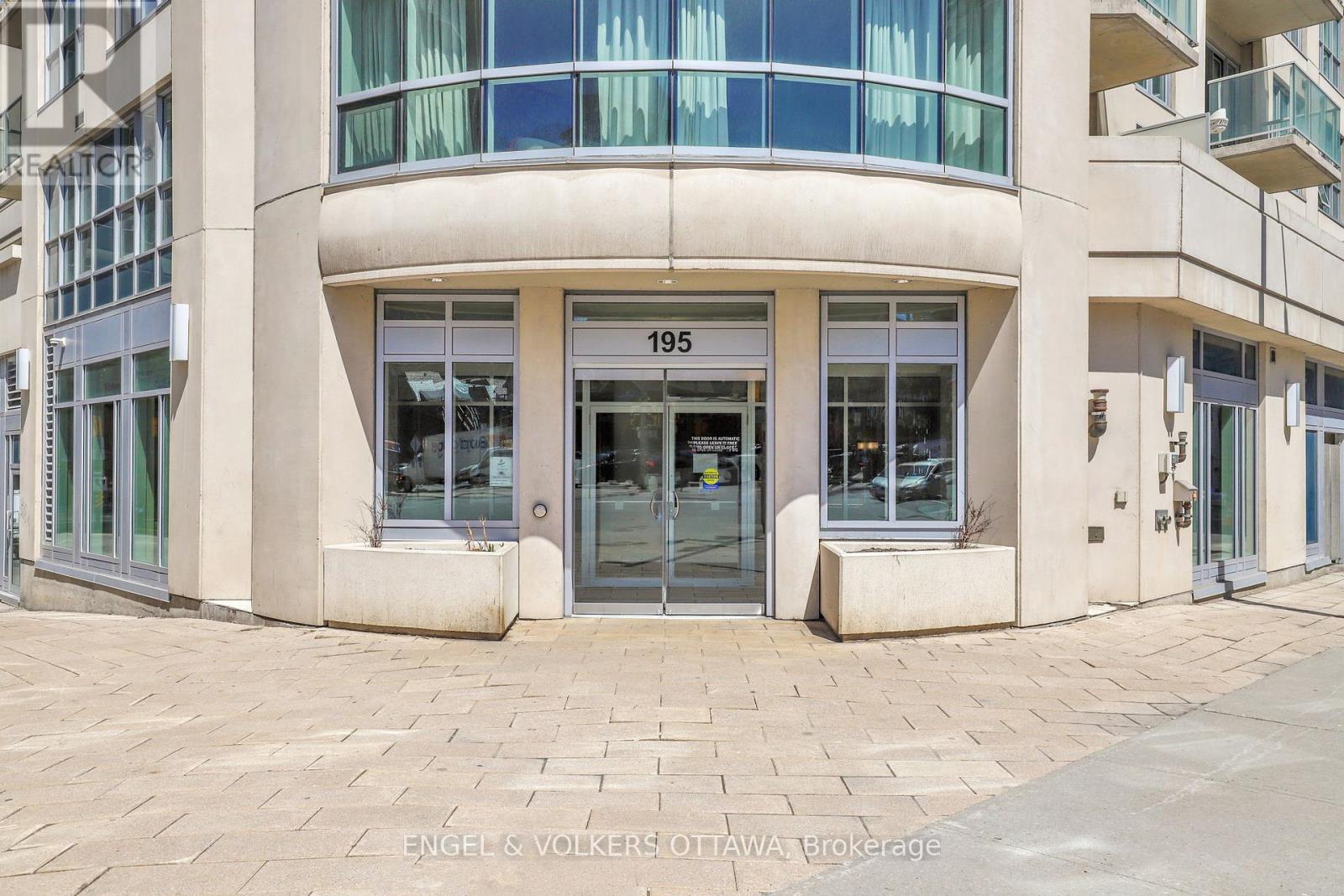 202 - 195 BESSERER STREET
