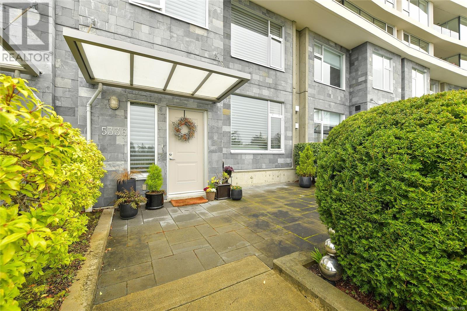 5336 Sayward Hill Cres
