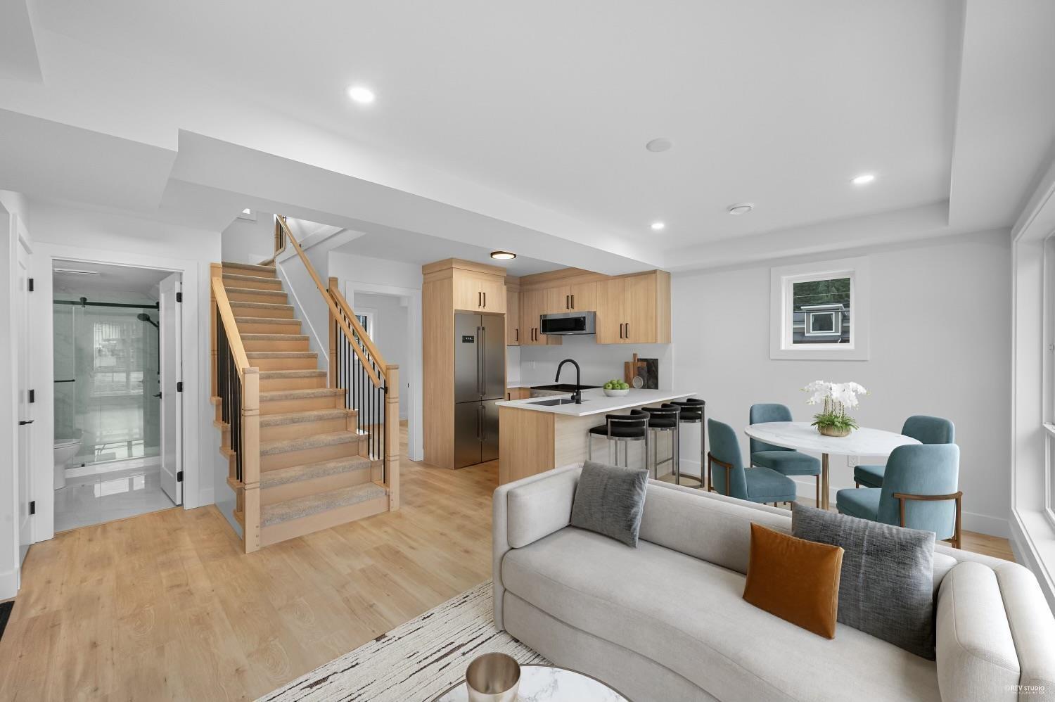 26 798 HOT SPRINGS ROAD|Harrison Hot Springs