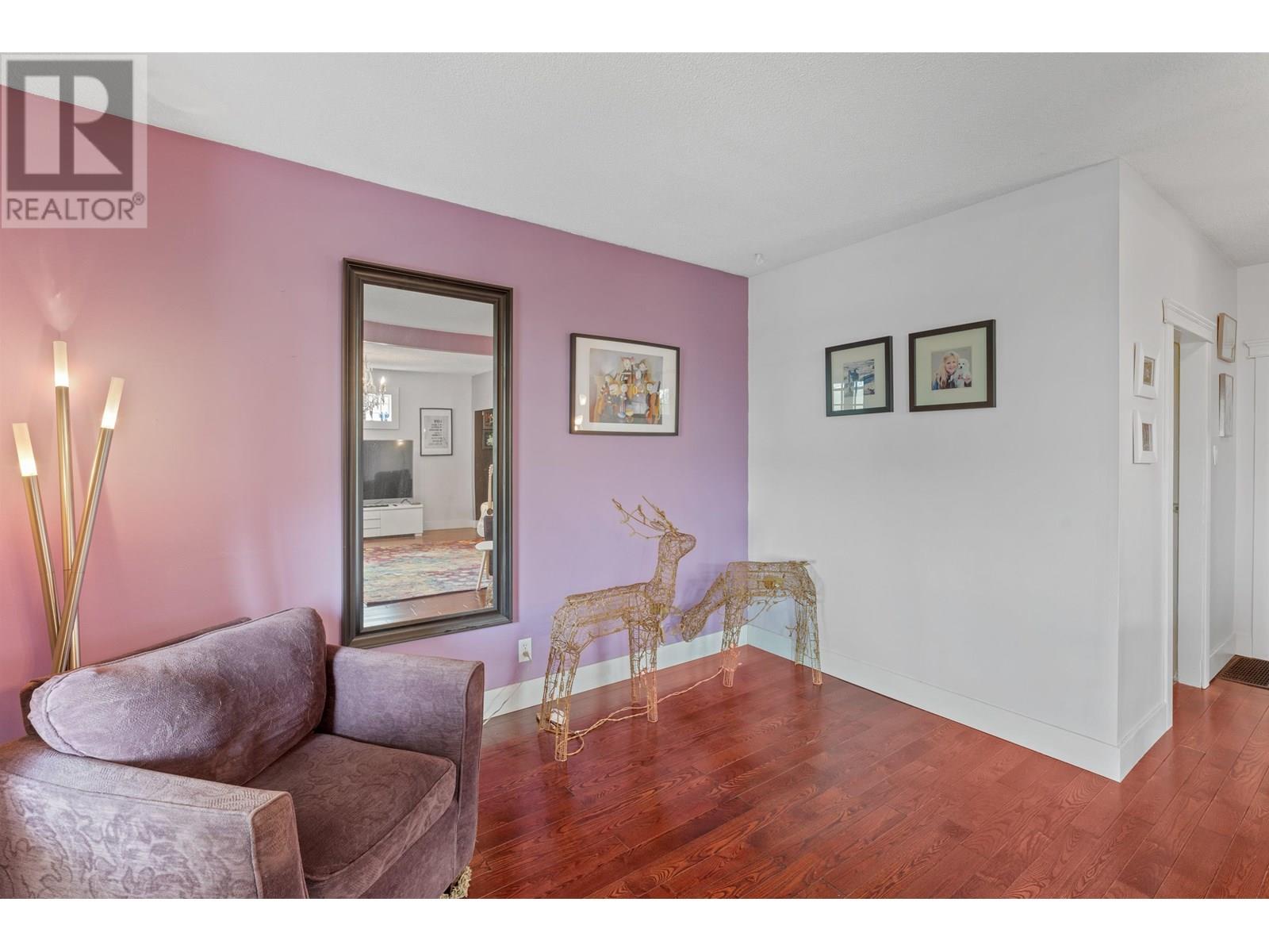 316 LAVAL SQUARE