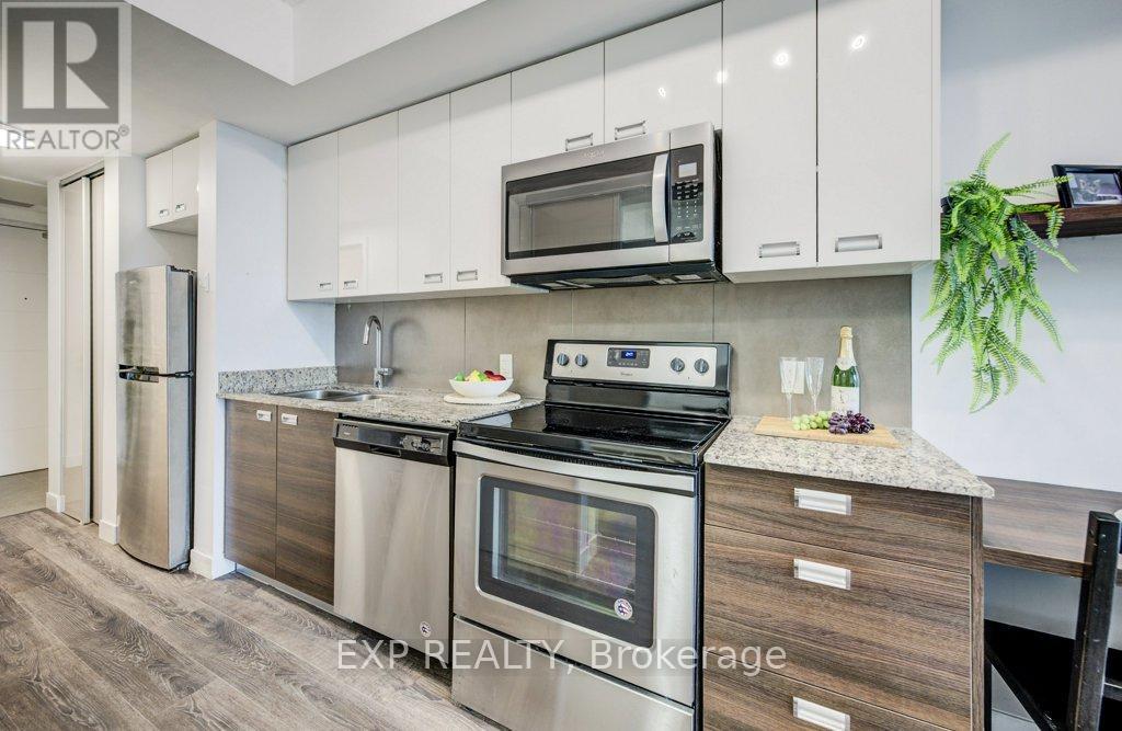 718 - 250 ALBERT STREET