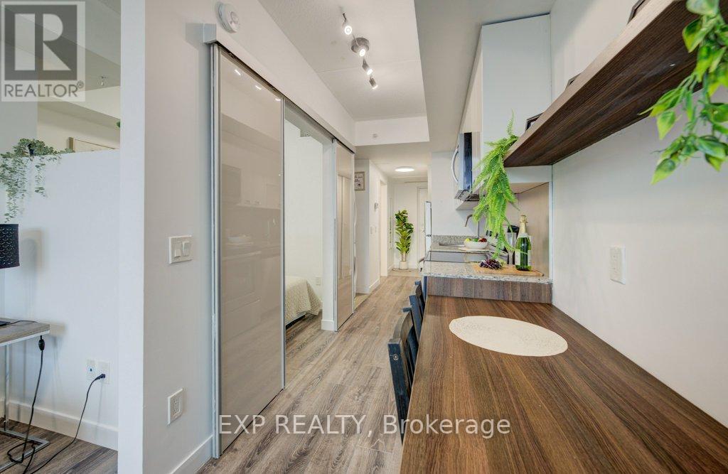 718 - 250 ALBERT STREET