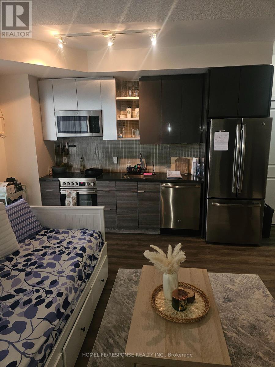 901 - 33 SHORE BREEZE DRIVE