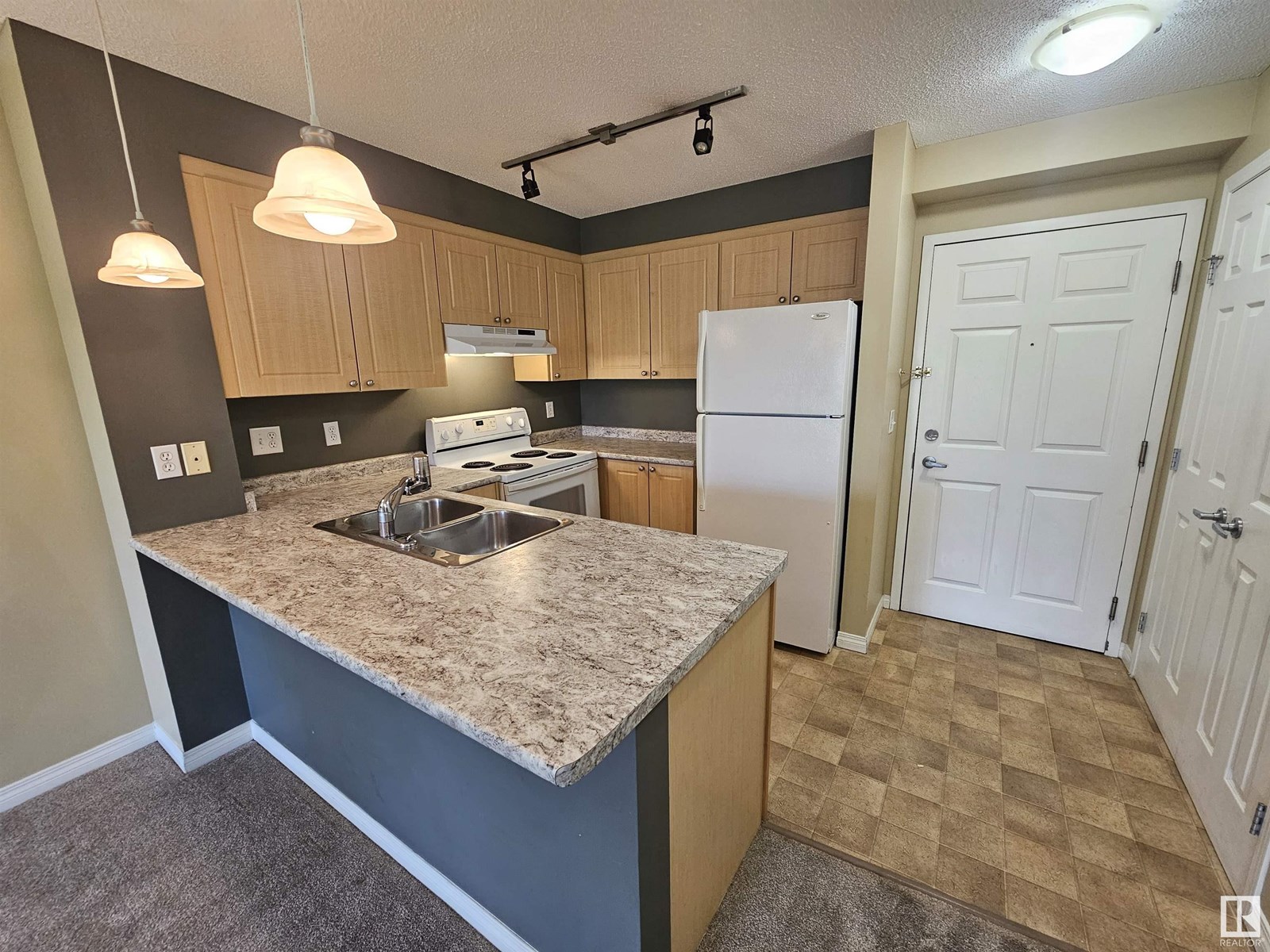 #314 636 MCALLISTER LO SW