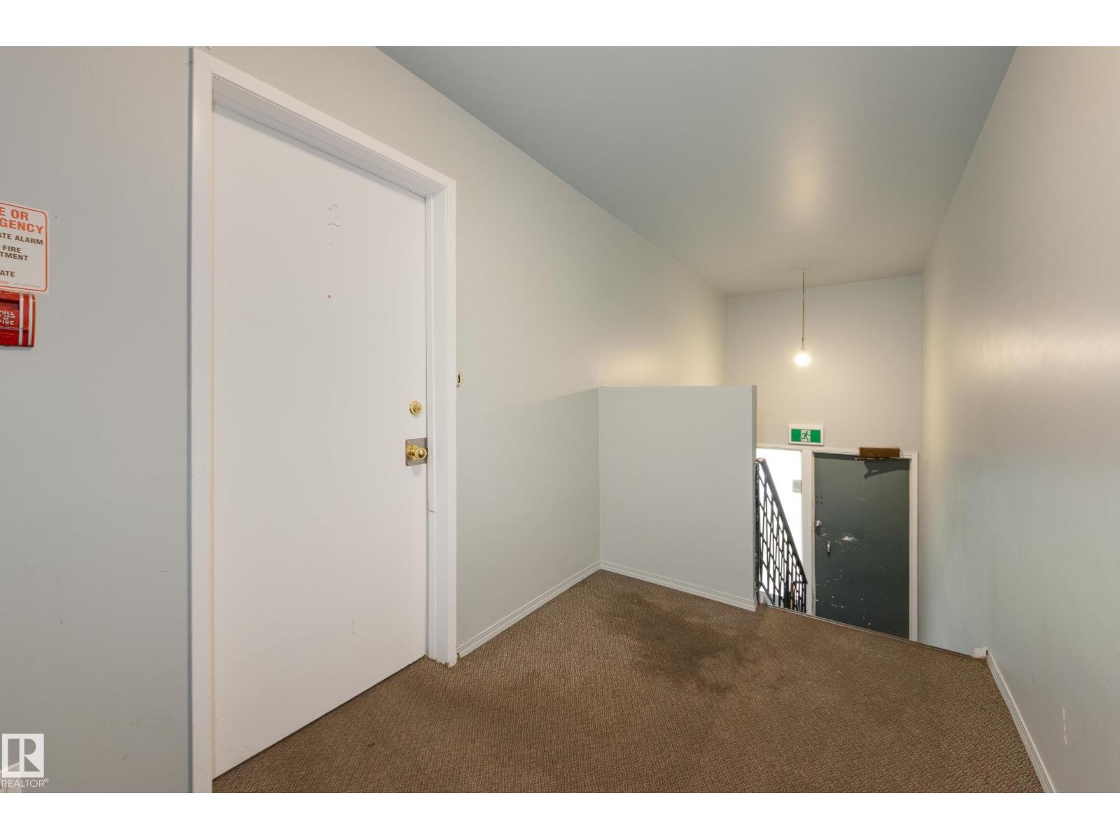 3811 116 AV NW