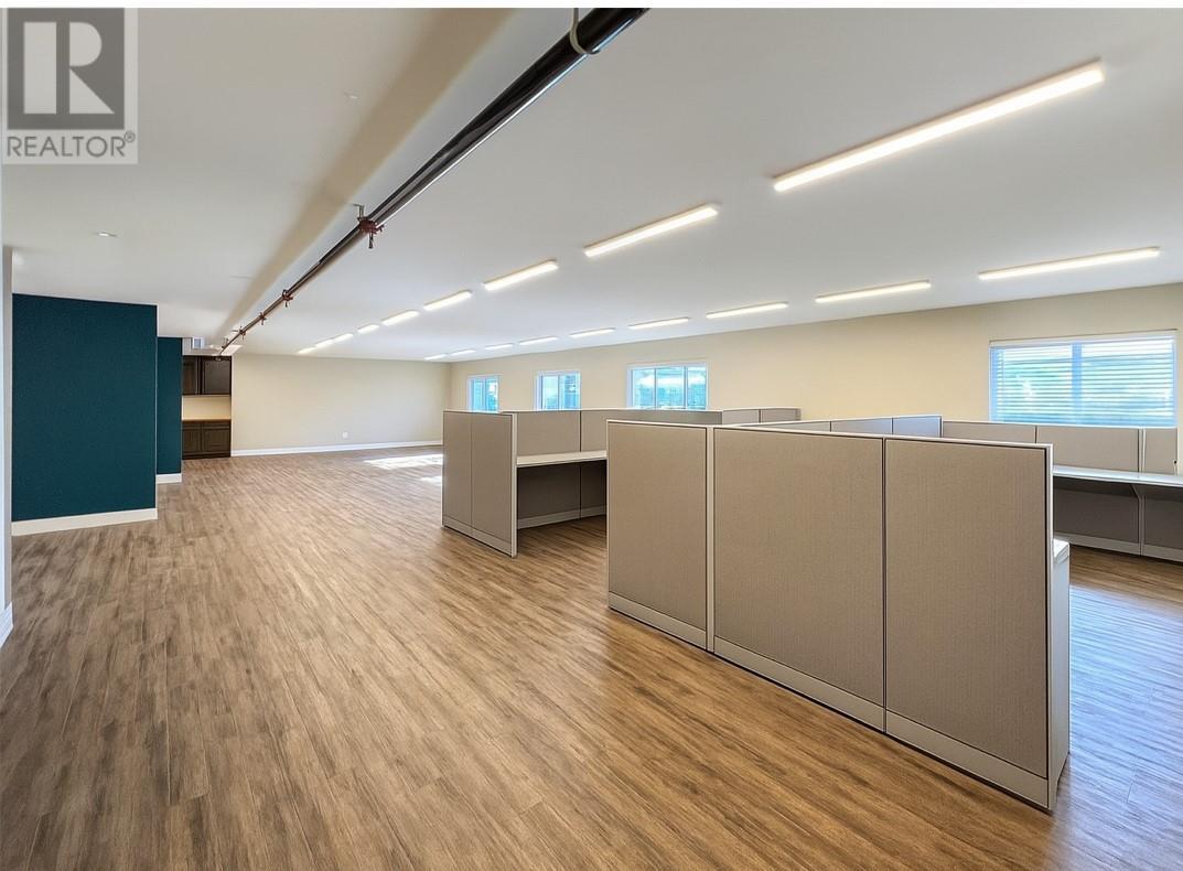 1060 Leathead Road Unit# 10