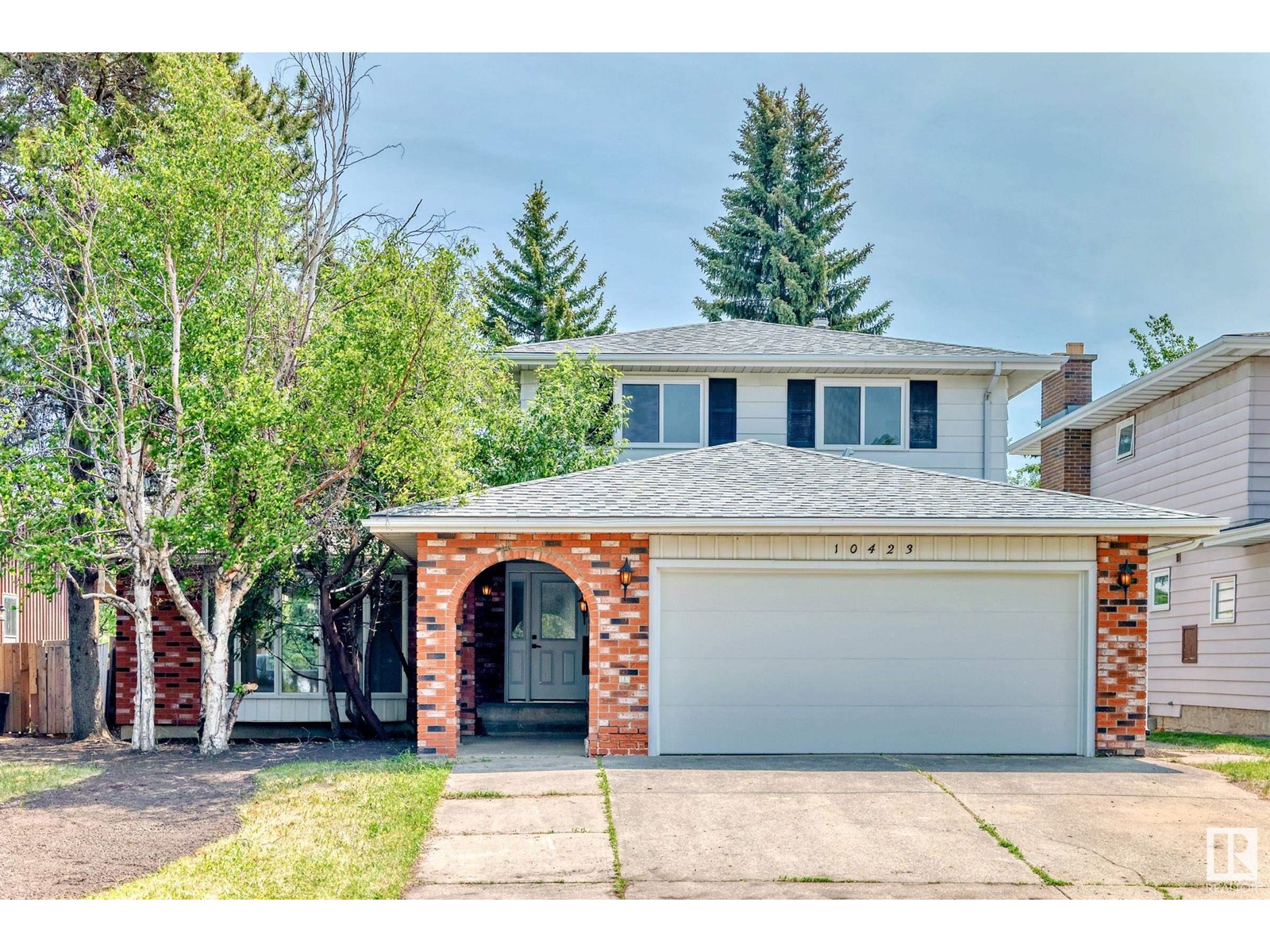 10423 35 AV NW
