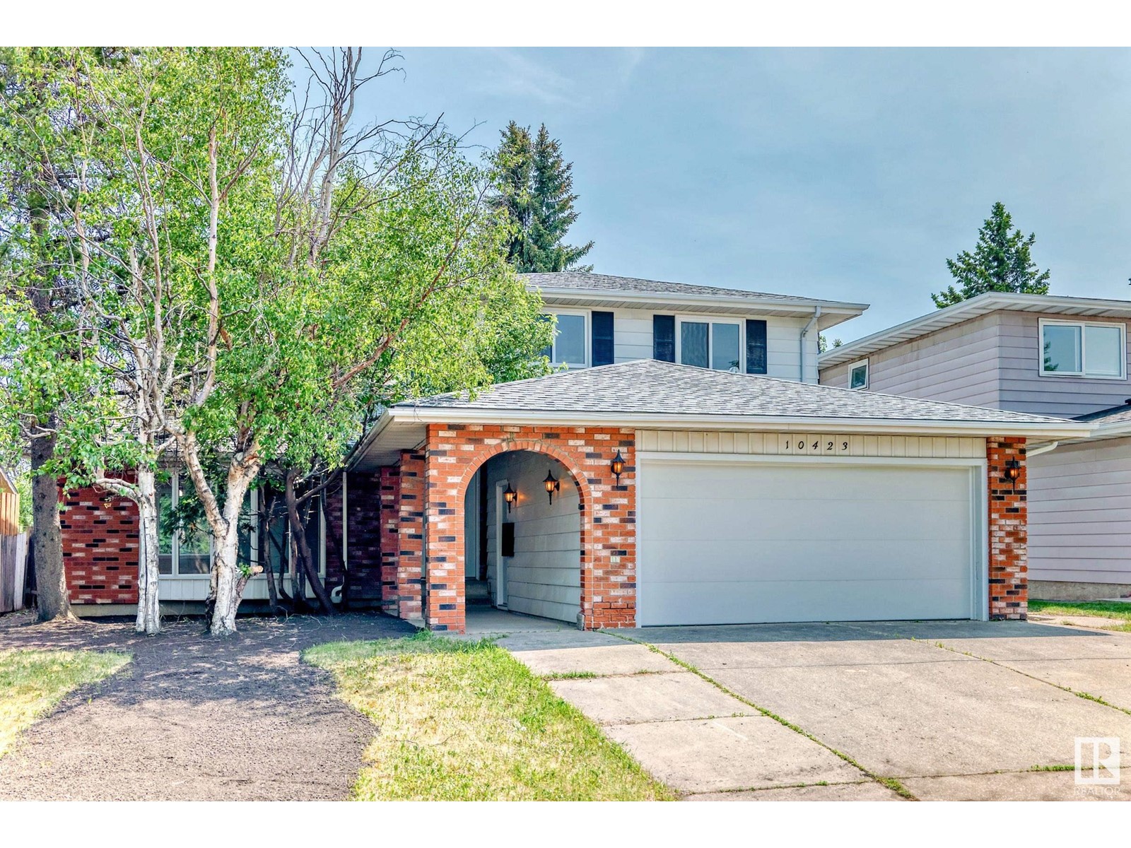 10423 35 AV NW