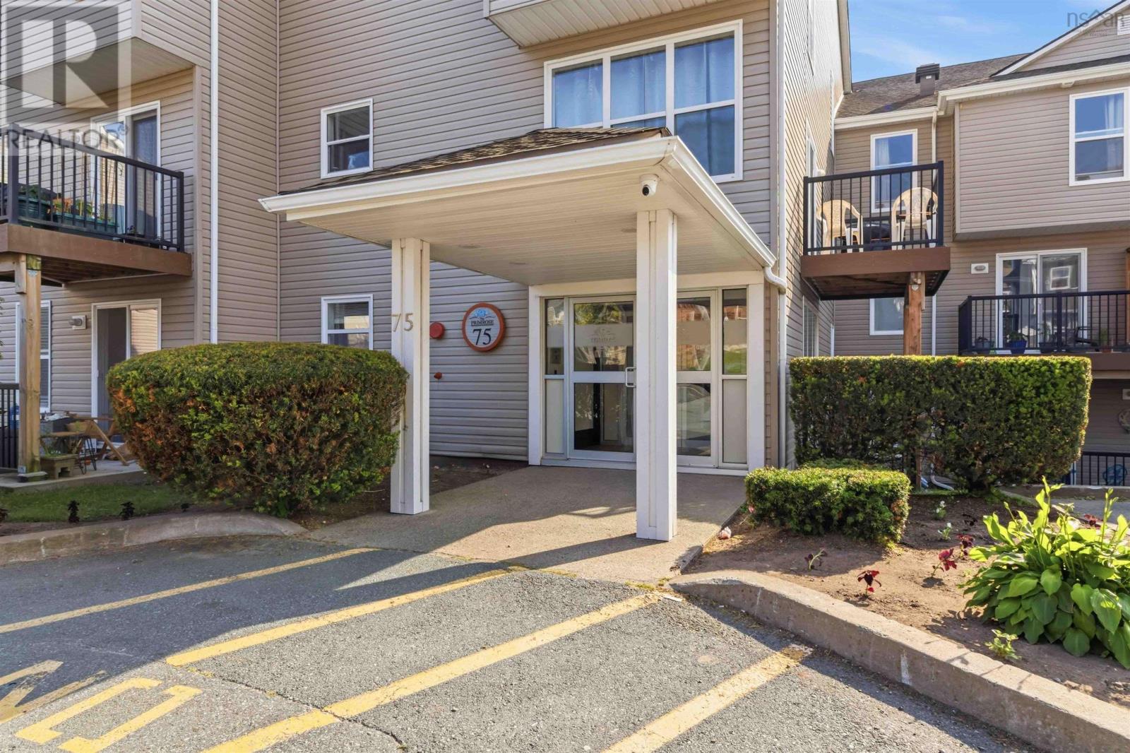 Photo 1 of 22 — 107 75 Collins Grove Unit 107, Dartmouth, NS B2W6B3