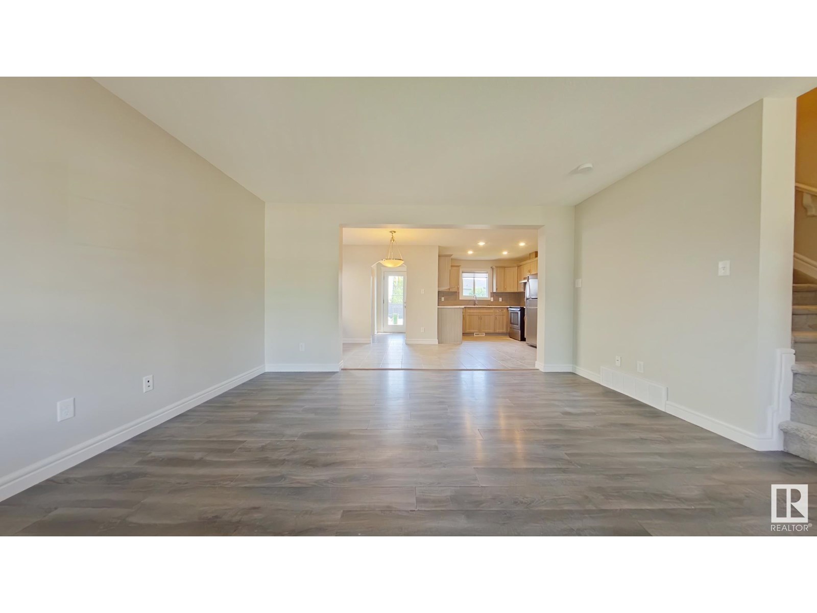 2913 15 ST NW