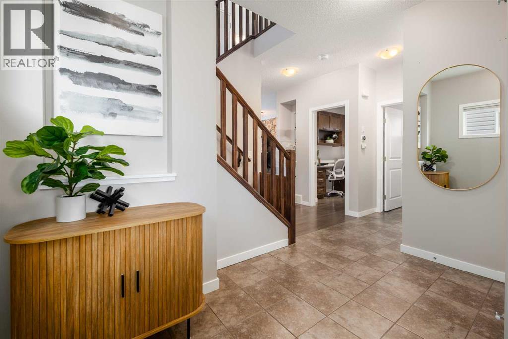 133 Cougar Ridge Close SW