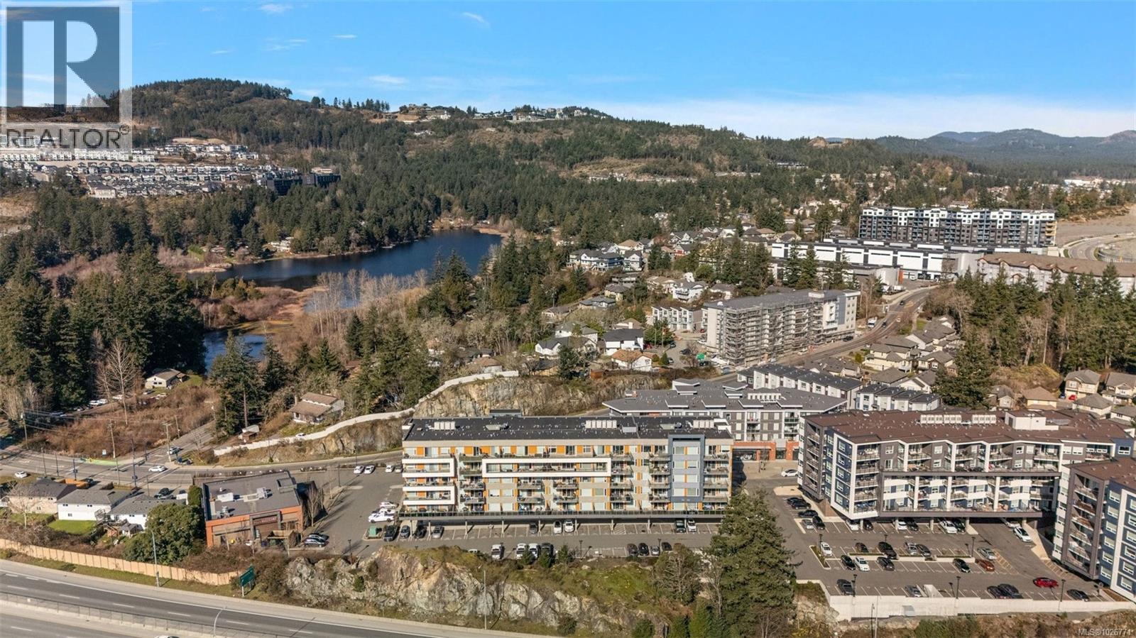 607 967 Whirlaway Cres