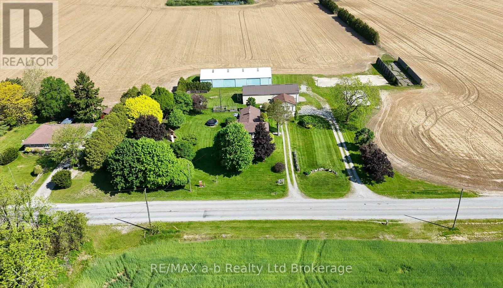 1813 NORFOLK COUNTY 19 ROAD W
