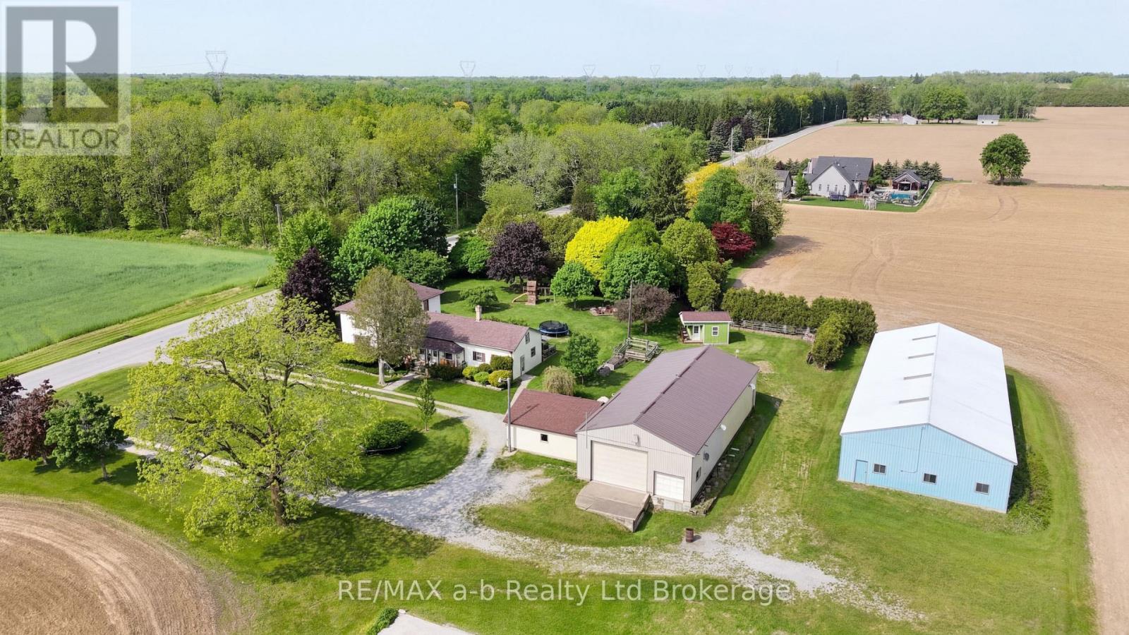 1813 NORFOLK COUNTY 19 ROAD W