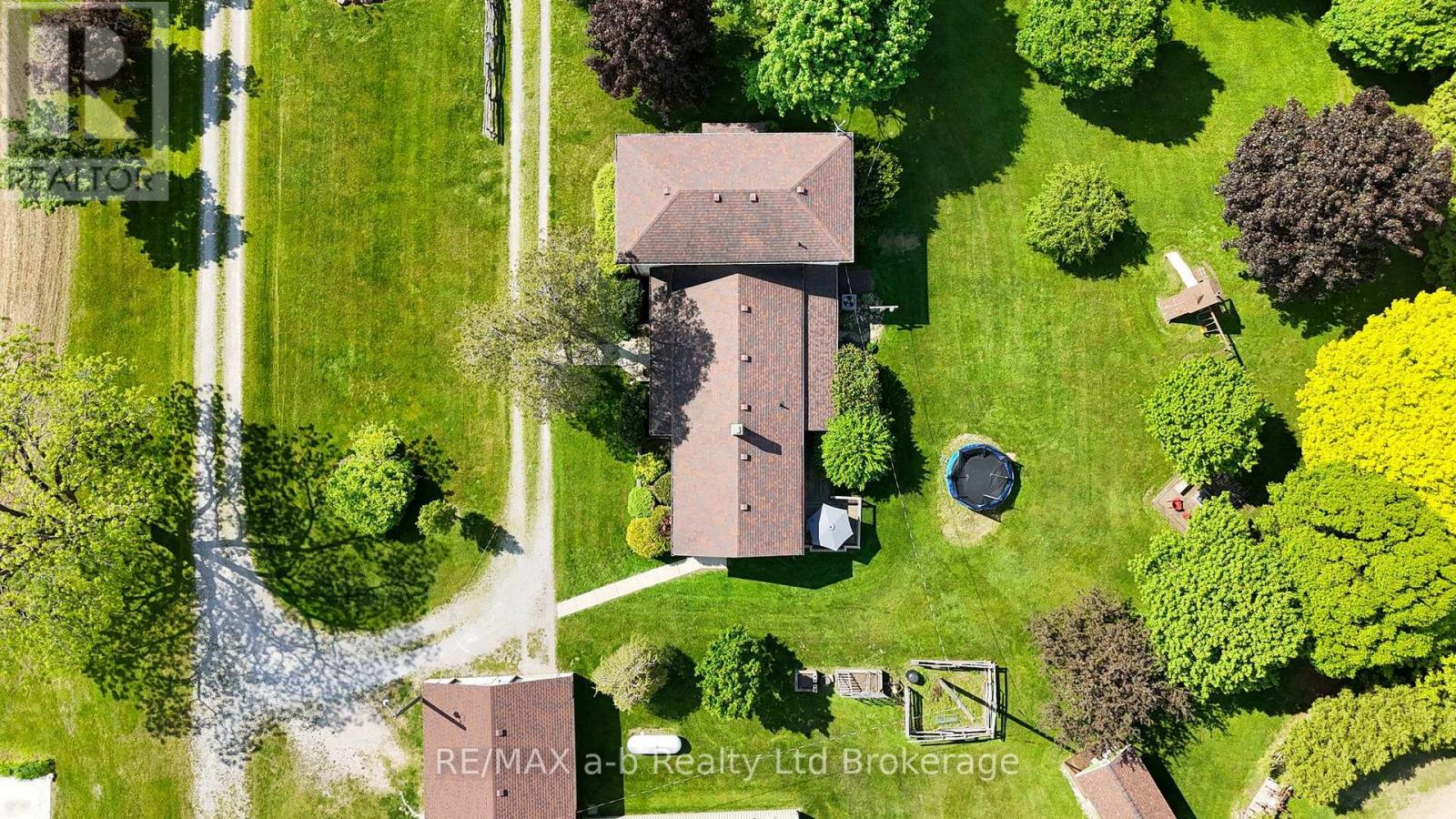 1813 NORFOLK COUNTY 19 ROAD W