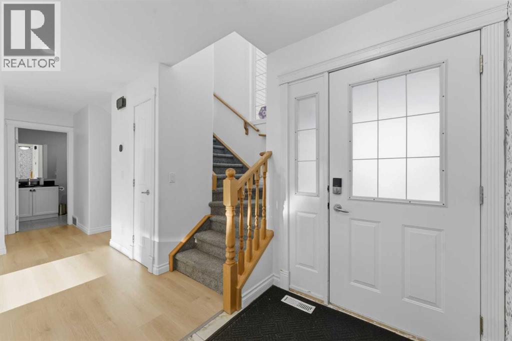 325 Bayside Place SW