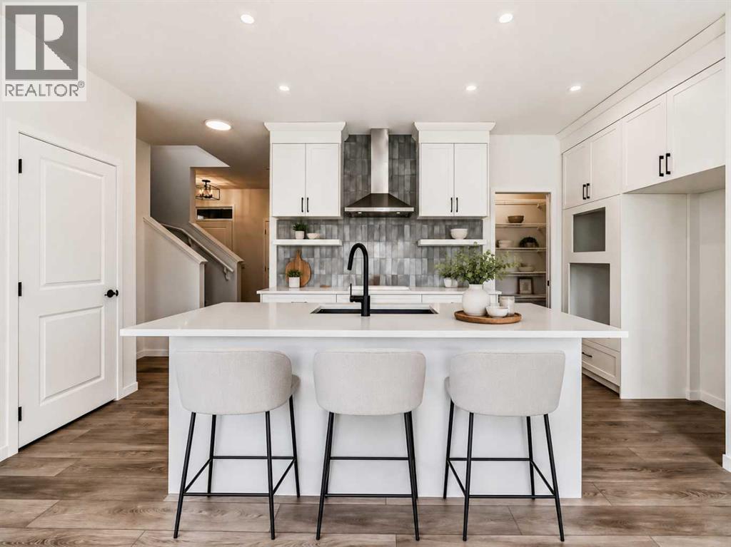 310 Montrose Crescent SE