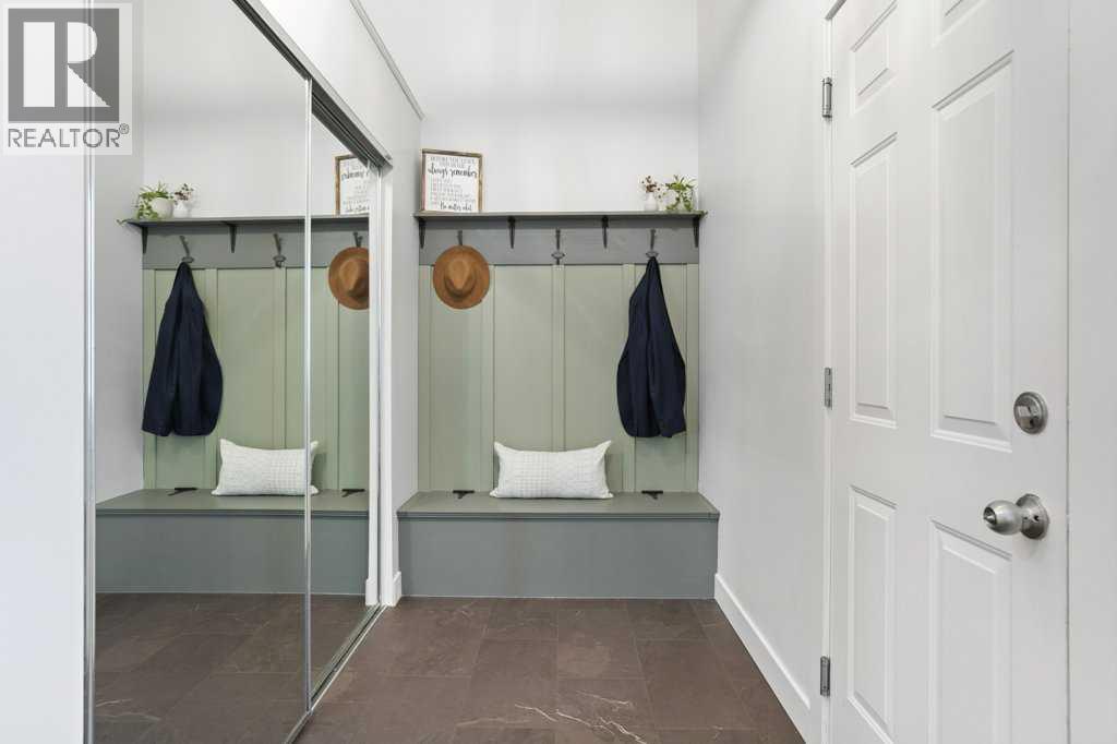 377 Stonegate Way NW