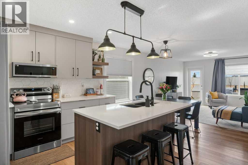 377 Stonegate Way NW