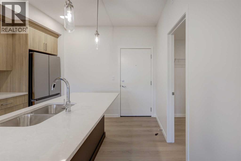 119, 245 Edith Place NW