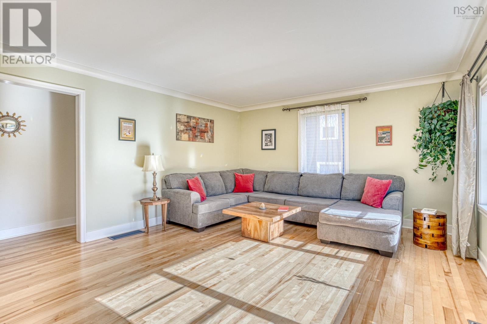 21 Lawnwood Avenue