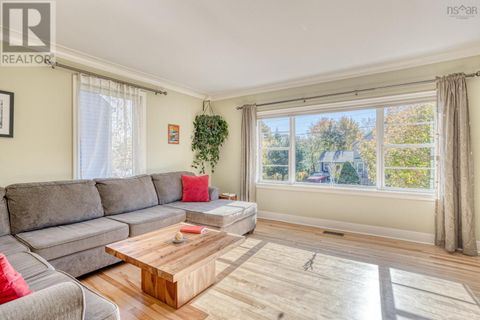 21 Lawnwood Avenue Halifax NS B3N1E6