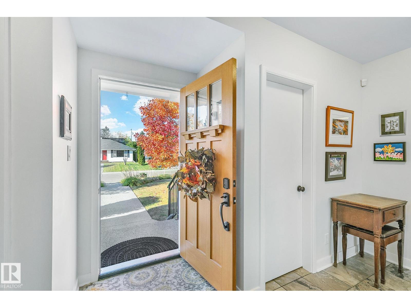10611 137 ST NW